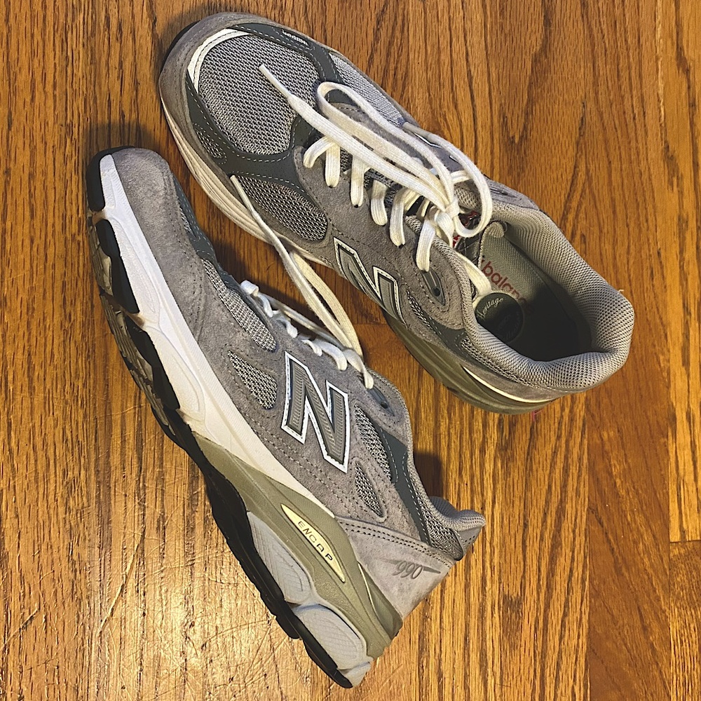 New Balance Heritage 990v3